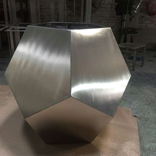 香港定制园林花盆与水暖管道零件的生产 精致工艺与多元应用